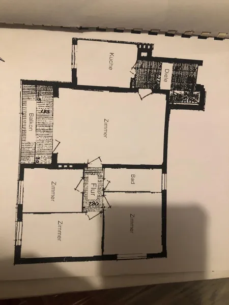Wohnen mit Charakter: 4-Zimmer-Wohnung in Berlin-Rudow — photo 1